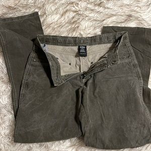 Boys size L 14-16 Kuhl pants